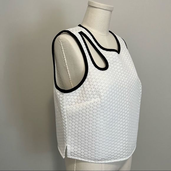 NWT BCBGeneration Blouse Cut  Out Neckline - Picture 3 of 11